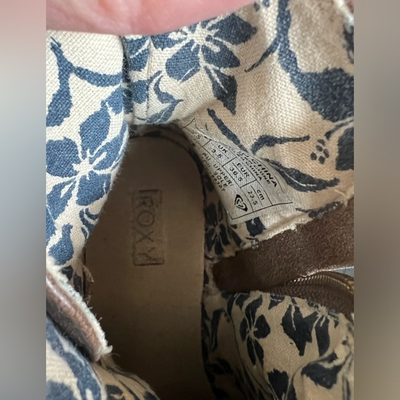 Roxy Tawny buckle styling with braided detail 2 inch Heel Ankle Boots
Size 6.5 - Picture 7 of 10